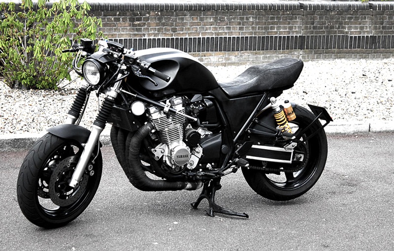 Тюнингованный мотоцикл Yamaha XJR1300