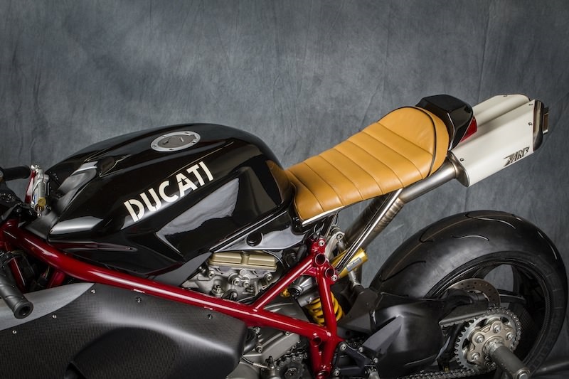 Нео кафе рейсер Ducati Flash Back America